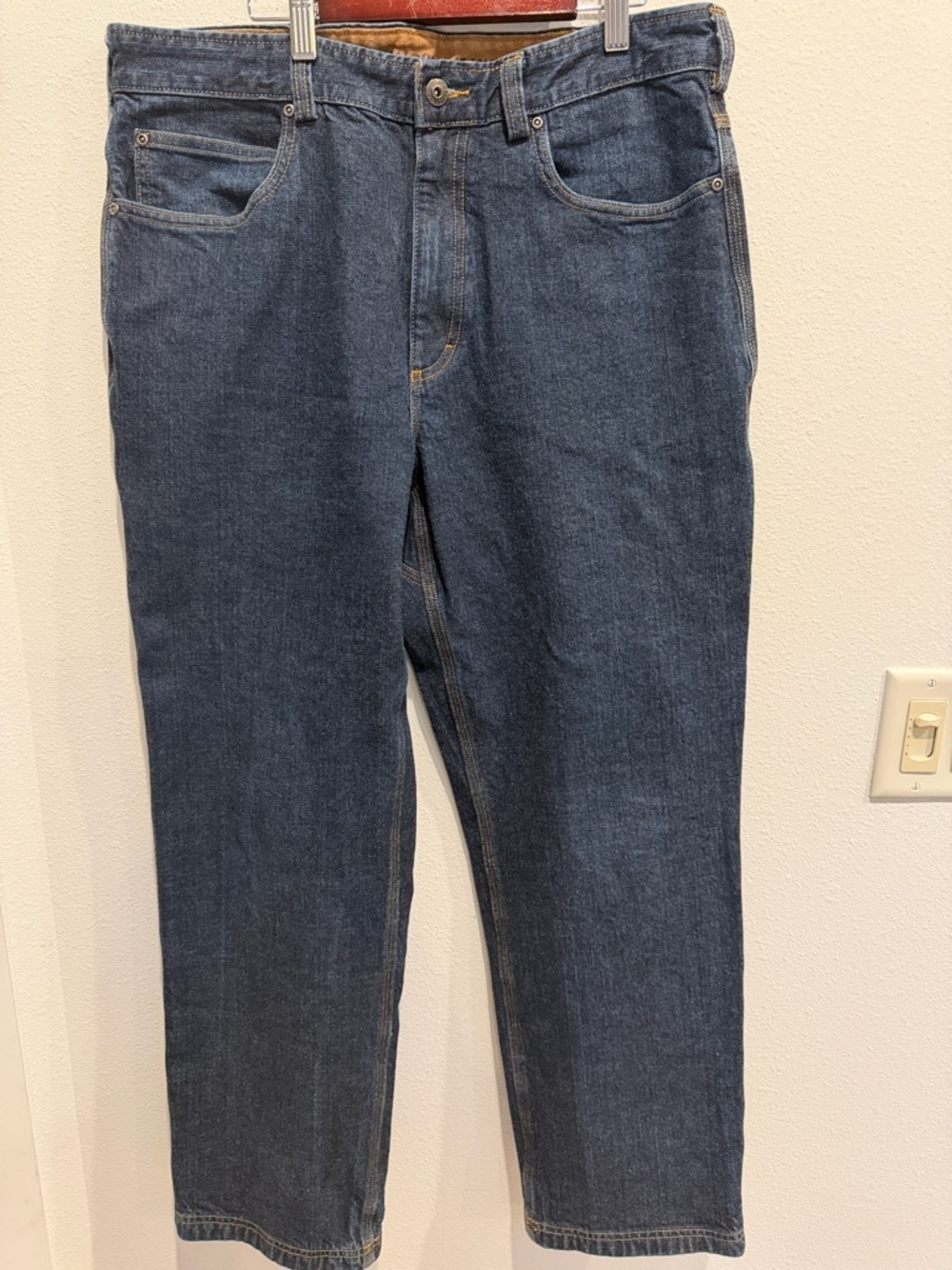 Duluth Trading Co Relaxed Men’s Jeans in Indigo Blue